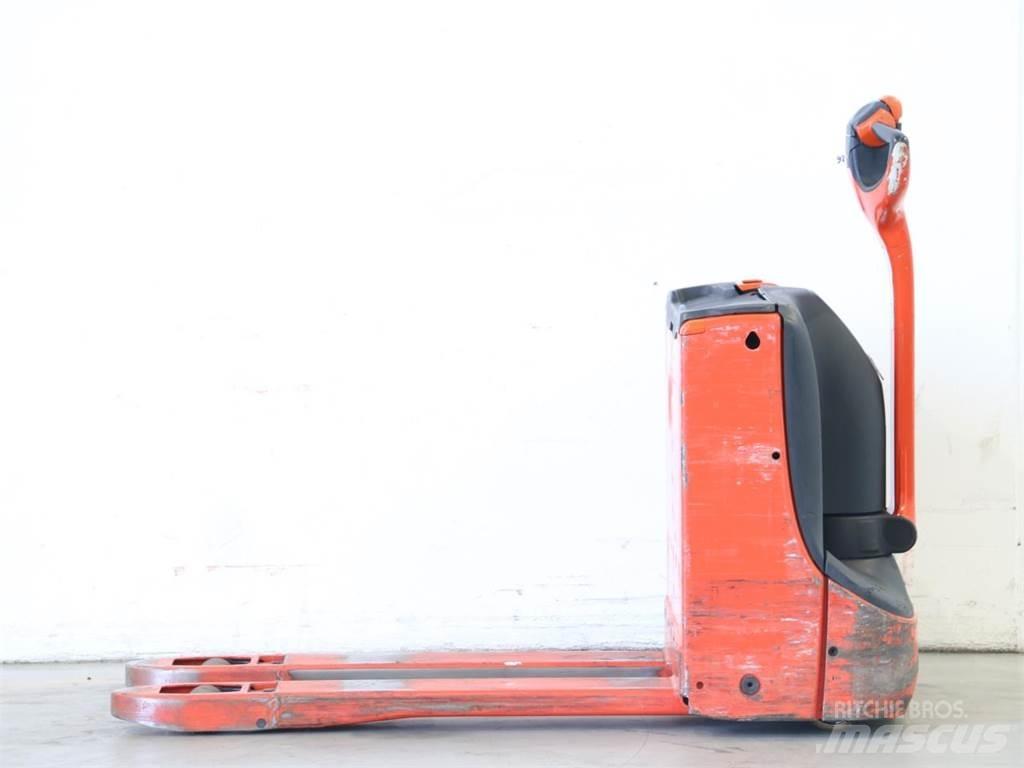 Linde T16/1152-02 Gerbeur accompagnant