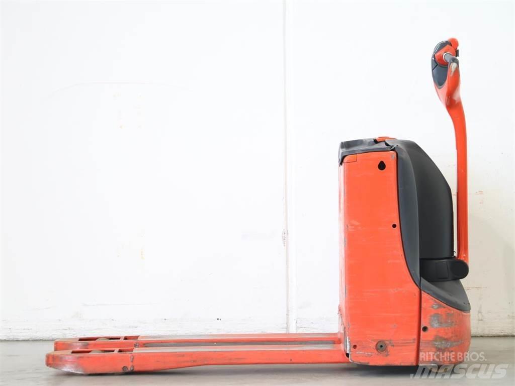 Linde T16/1152-02 Gerbeur accompagnant
