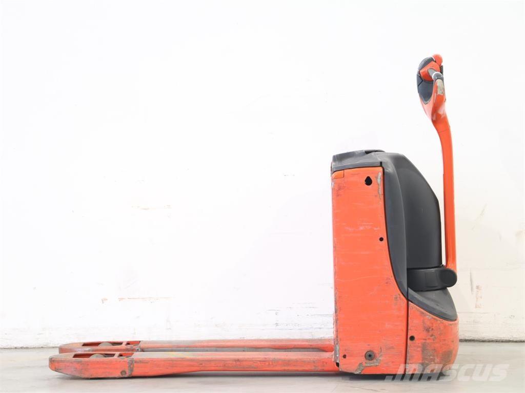 Linde T16/1152-02 Gerbeur accompagnant