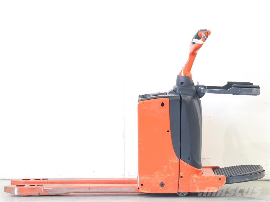 Linde T16P/1151 Gerbeur accompagnant