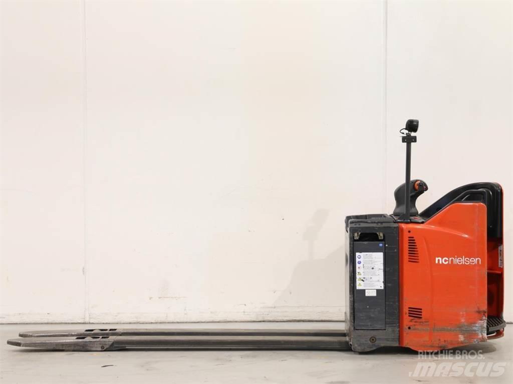 Linde T20SP/131-07 Gerbeur accompagnant