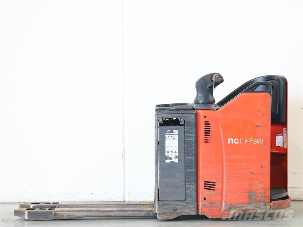 Linde T20SP/131-08 Gerbeur accompagnant