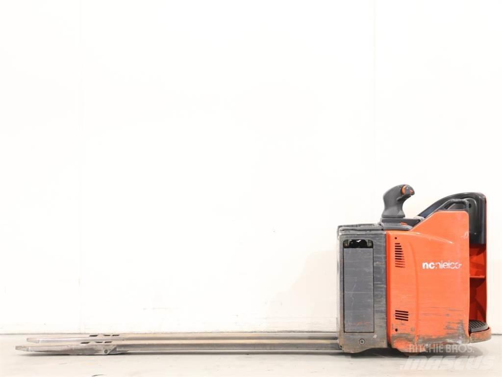 Linde T25SP/131-08 Gerbeur accompagnant