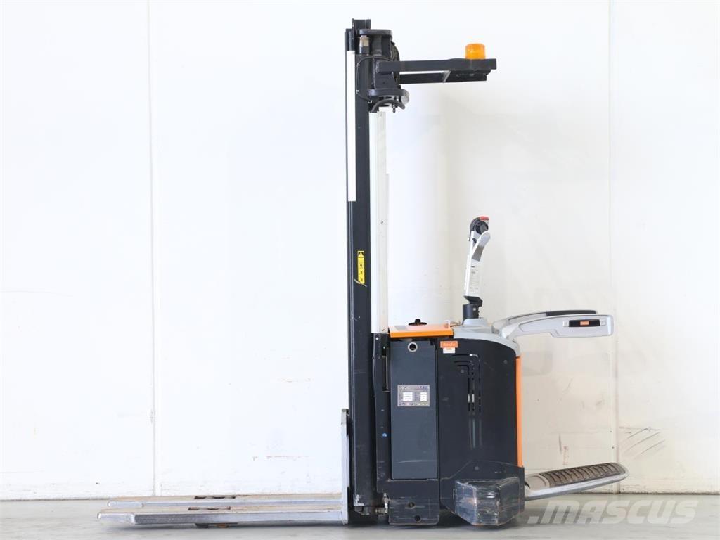 Rocla SP16AC TF5400 Gerbeur accompagnant