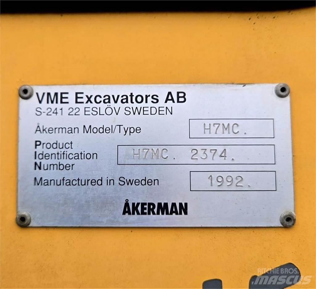 Åkerman H7MCE Pelle sur pneus
