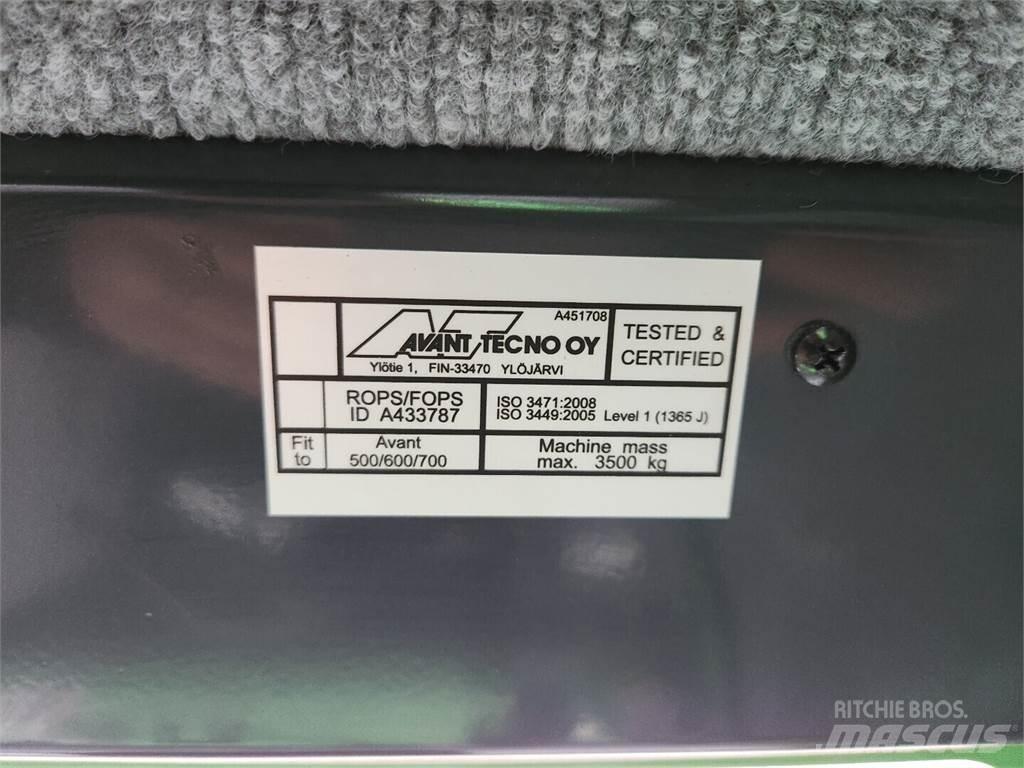 Avant 760i Mini chargeuse
