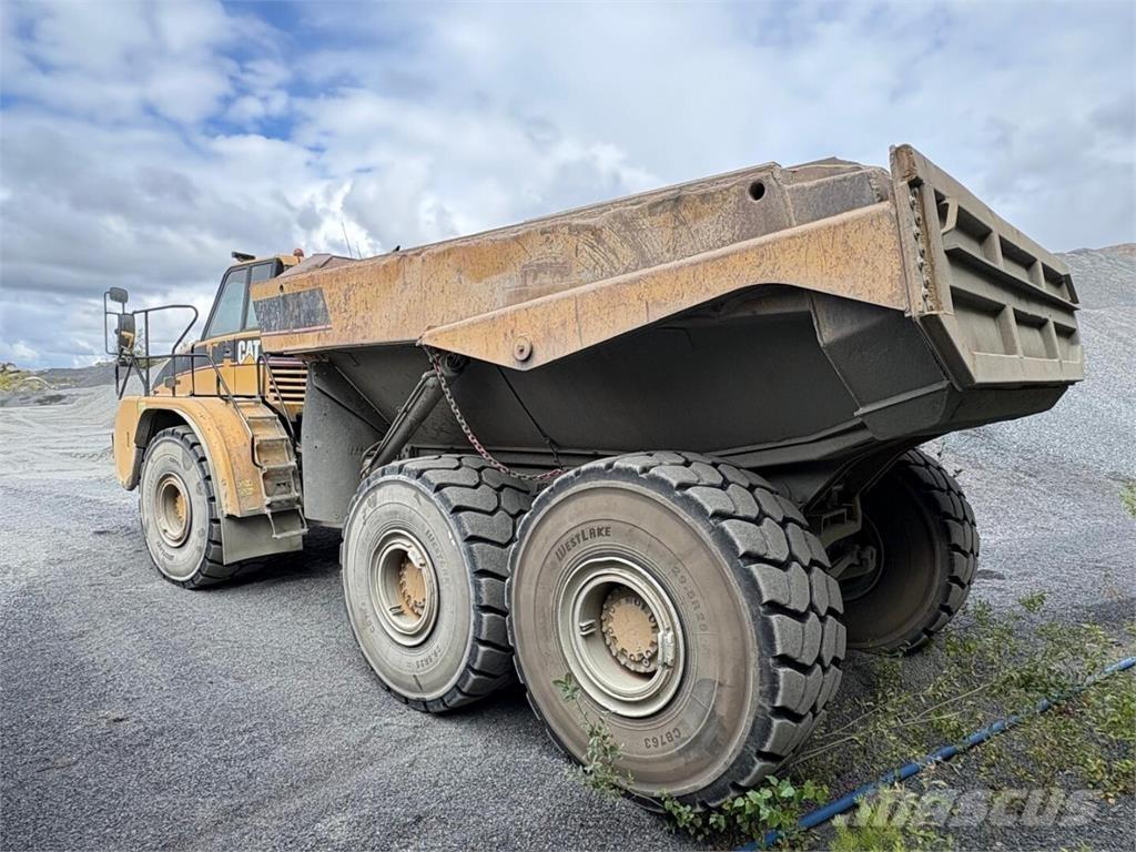 CAT 740 Tombereau articulé