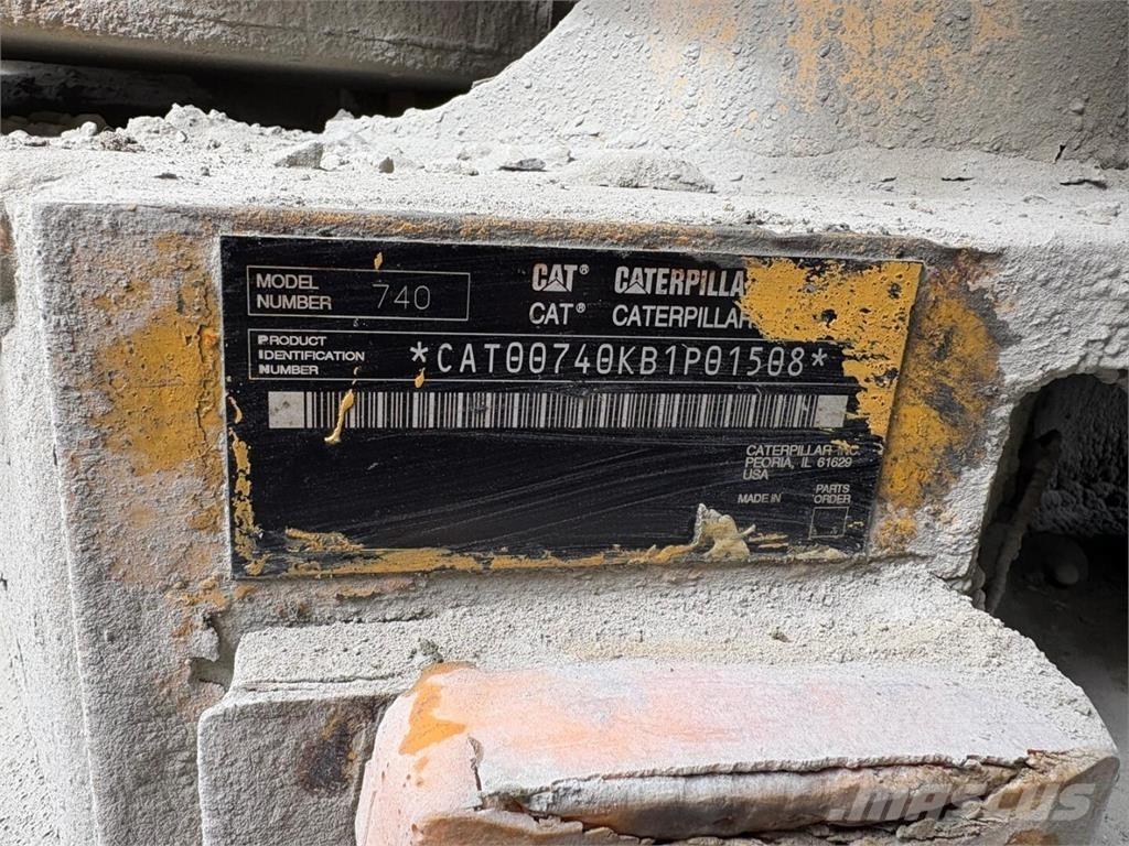 CAT 740 Tombereau articulé