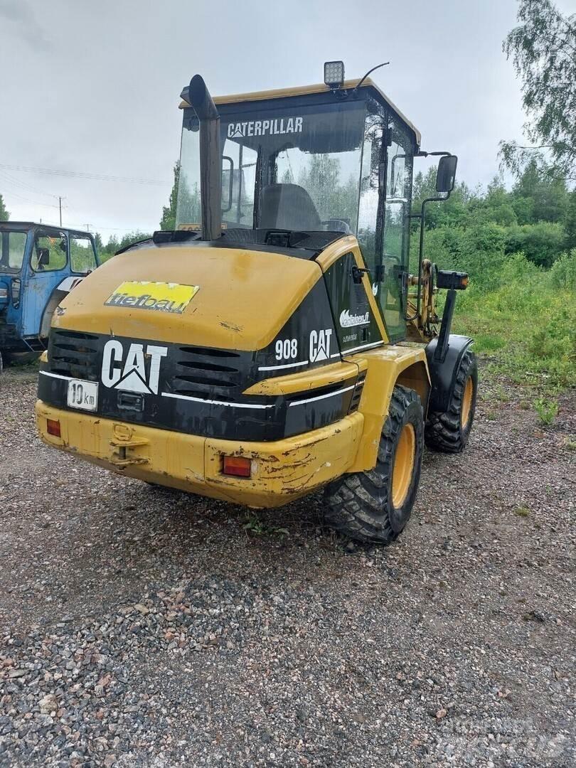 CAT 908 Chargeuse sur pneus