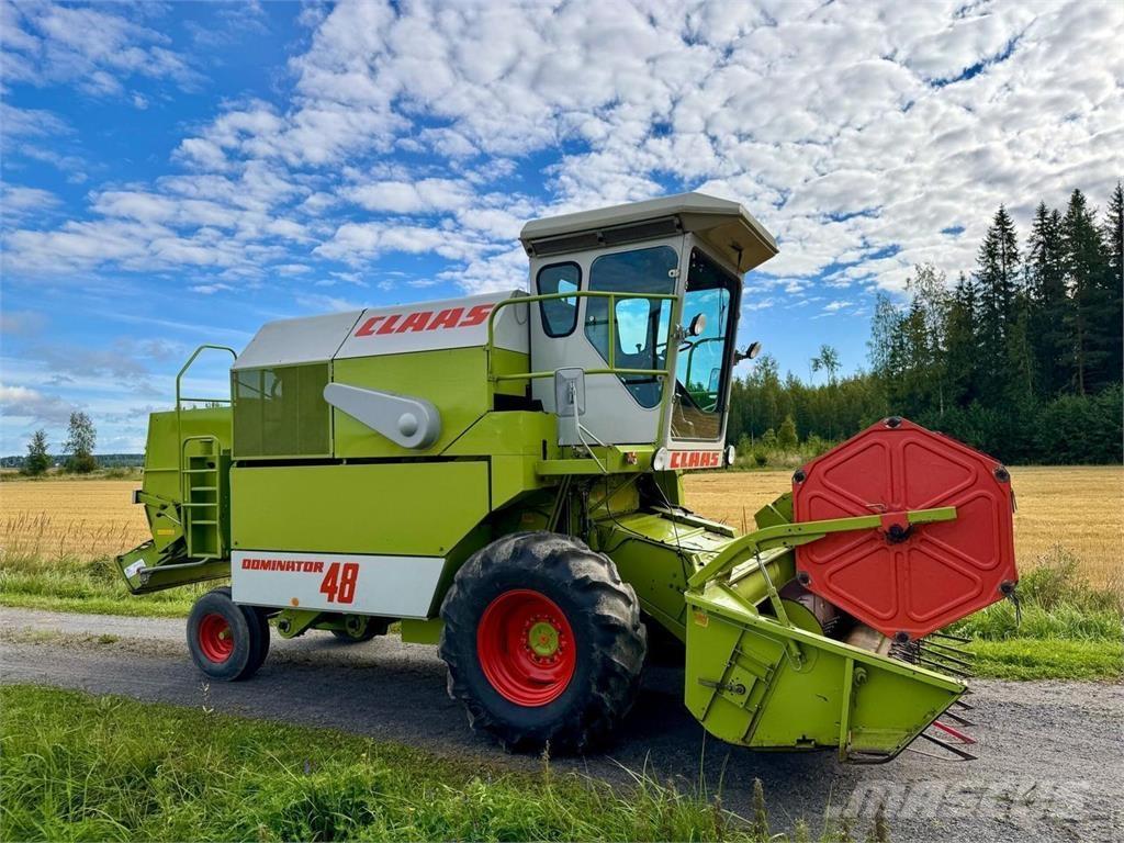 CLAAS 48 Moissonneuse batteuse