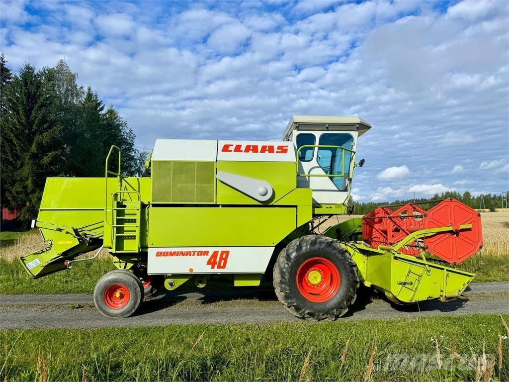 CLAAS 48 Moissonneuse batteuse