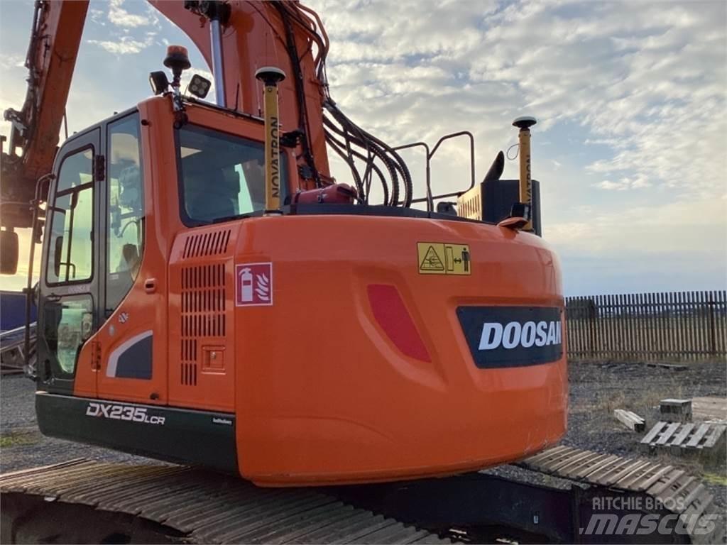 Doosan DX235 LCR Pelle sur chenilles