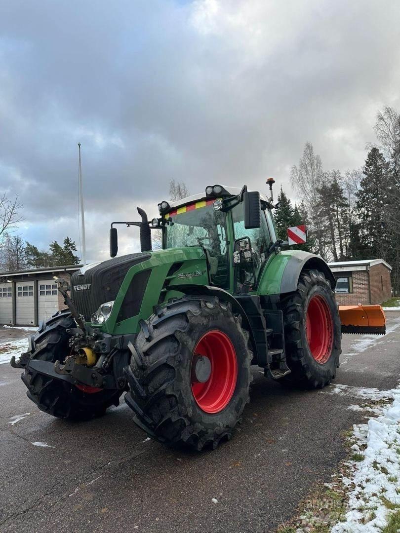 Fendt 828 VARIO Tracteur