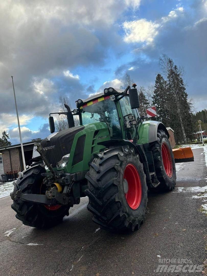 Fendt 828 VARIO Tracteur