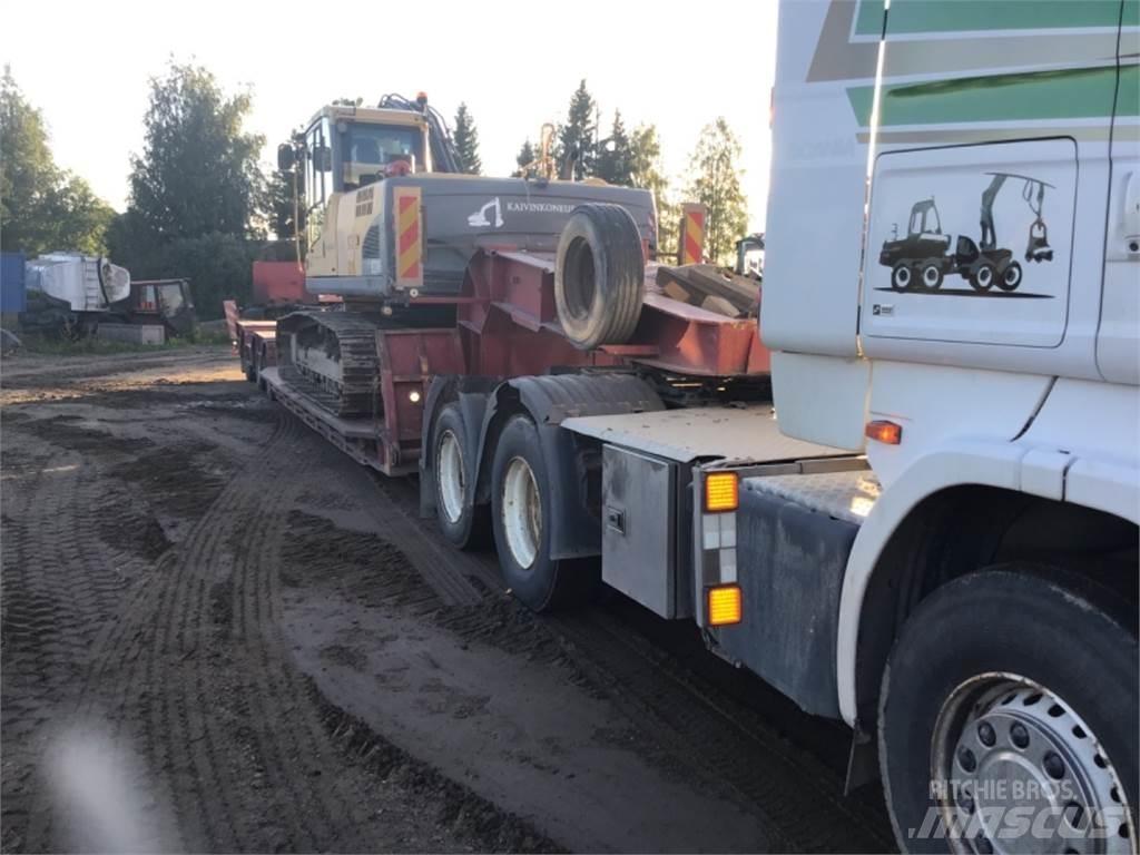 Hafo 3-akselinen Camion porte engin
