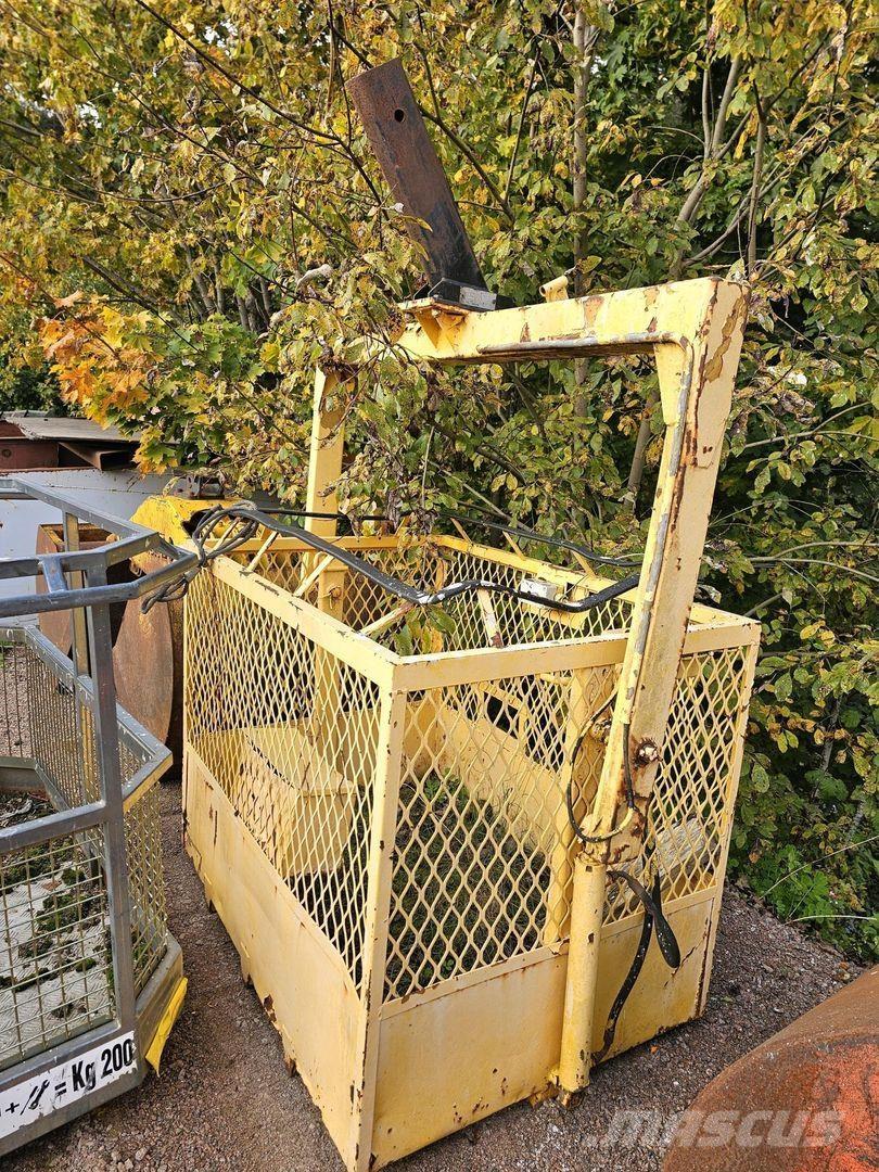  Henkilökori Autre grue