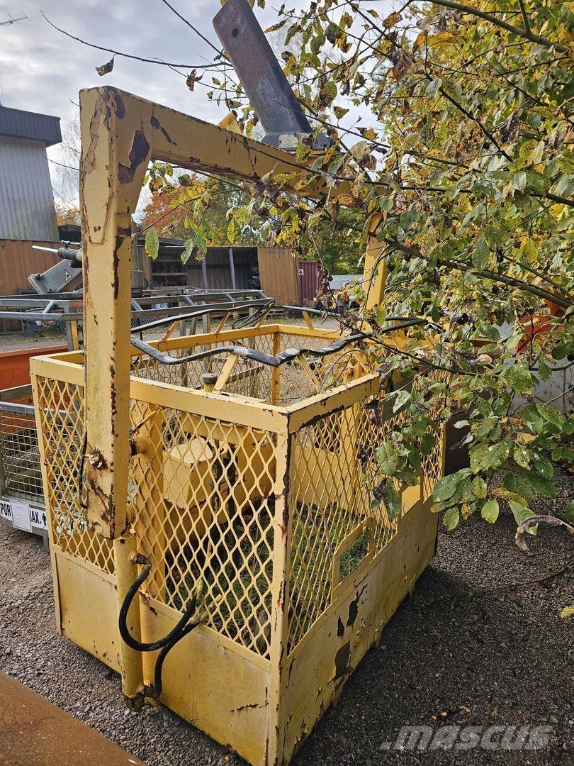  Henkilökori Autre grue