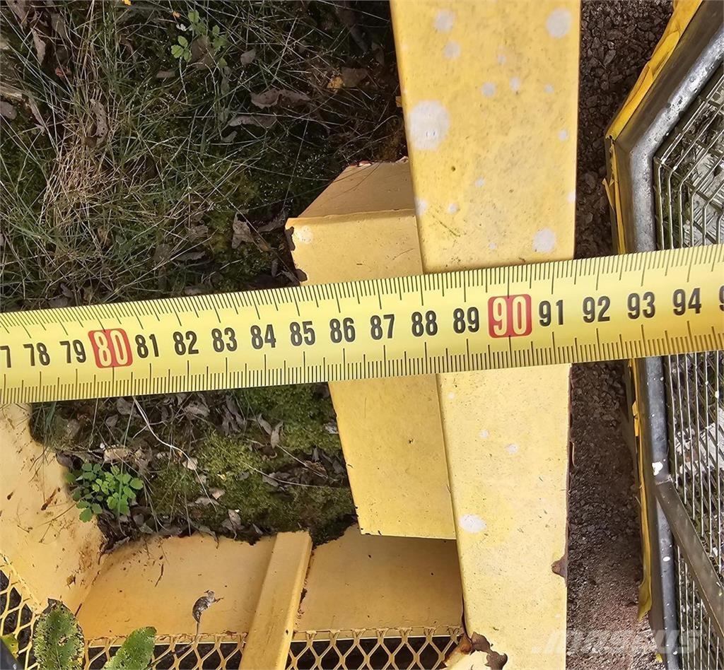  Henkilökori Autre grue