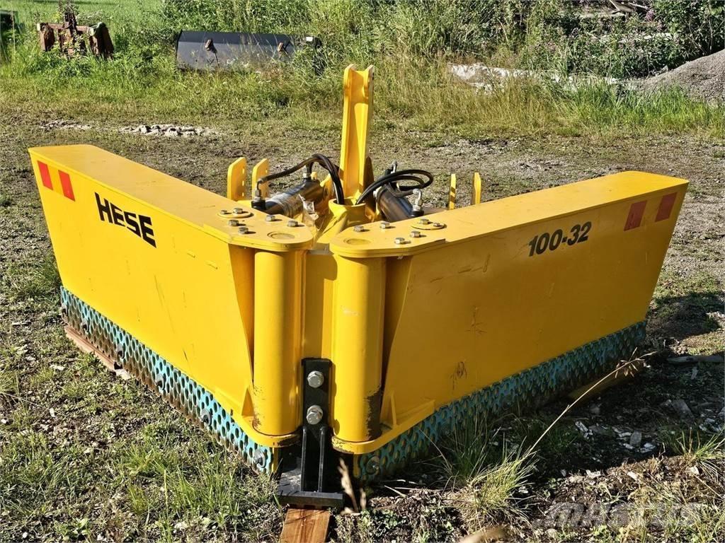 Hese HE 100-32 Autres équipements pour route et neige