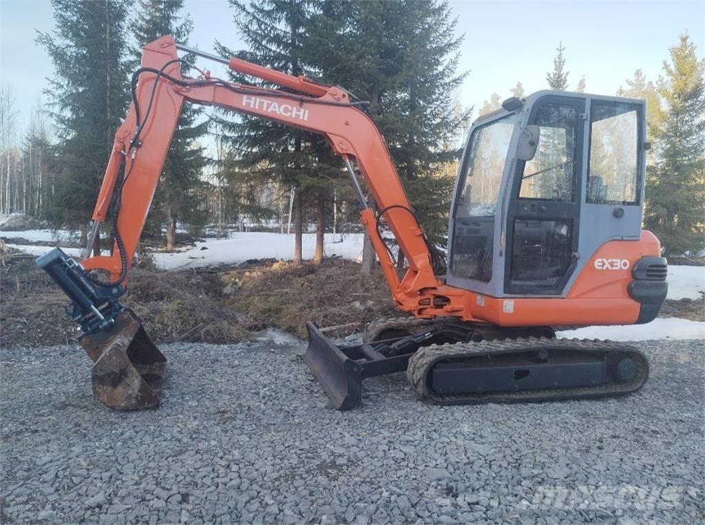 Hitachi Ex30 Mini pelle < 7t