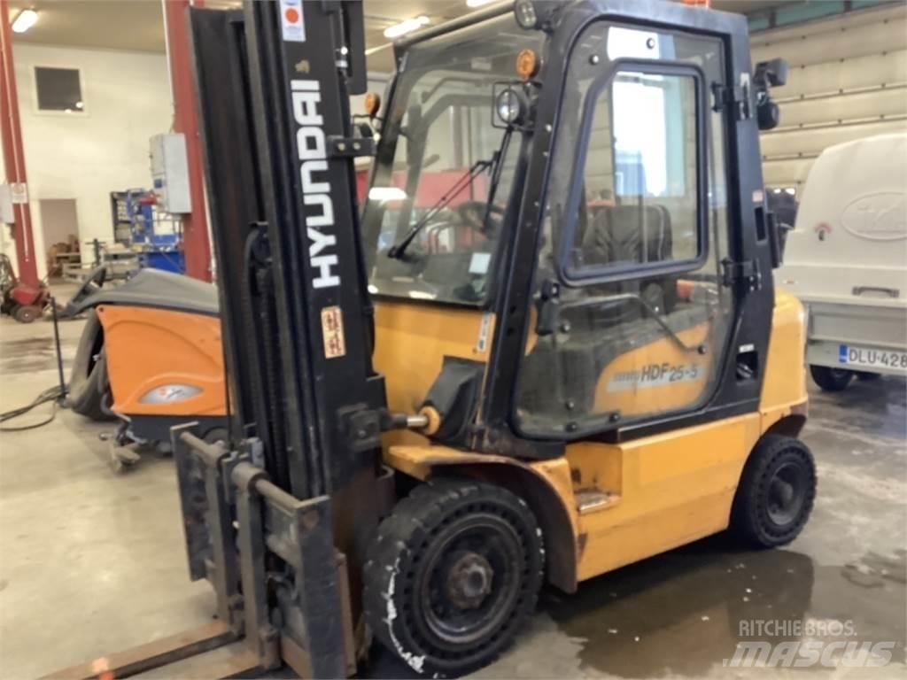 Hyundai HDE 25 E Chariots diesel
