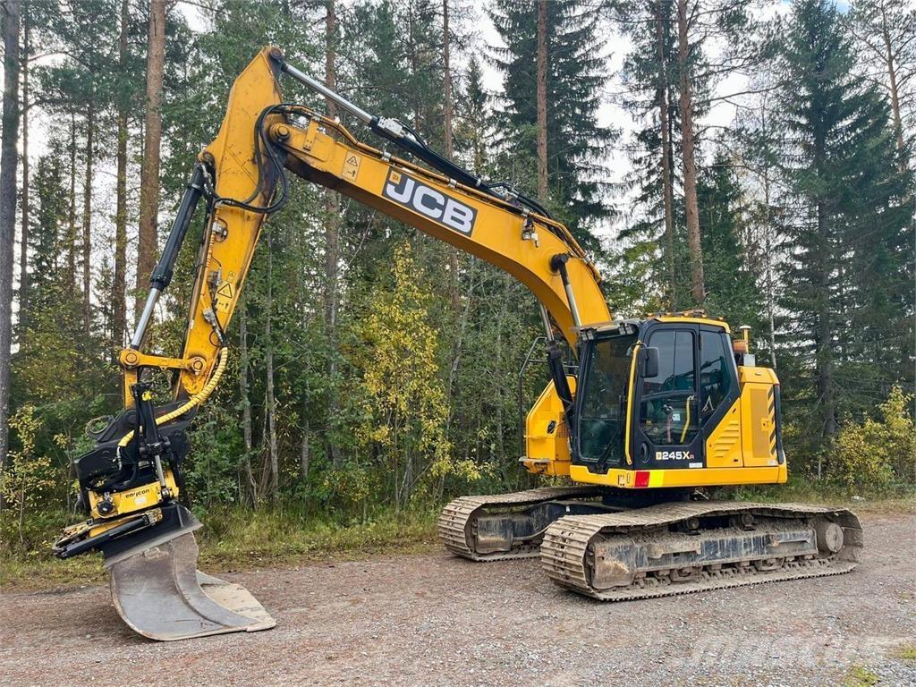 JCB 245XR Pelle sur chenilles