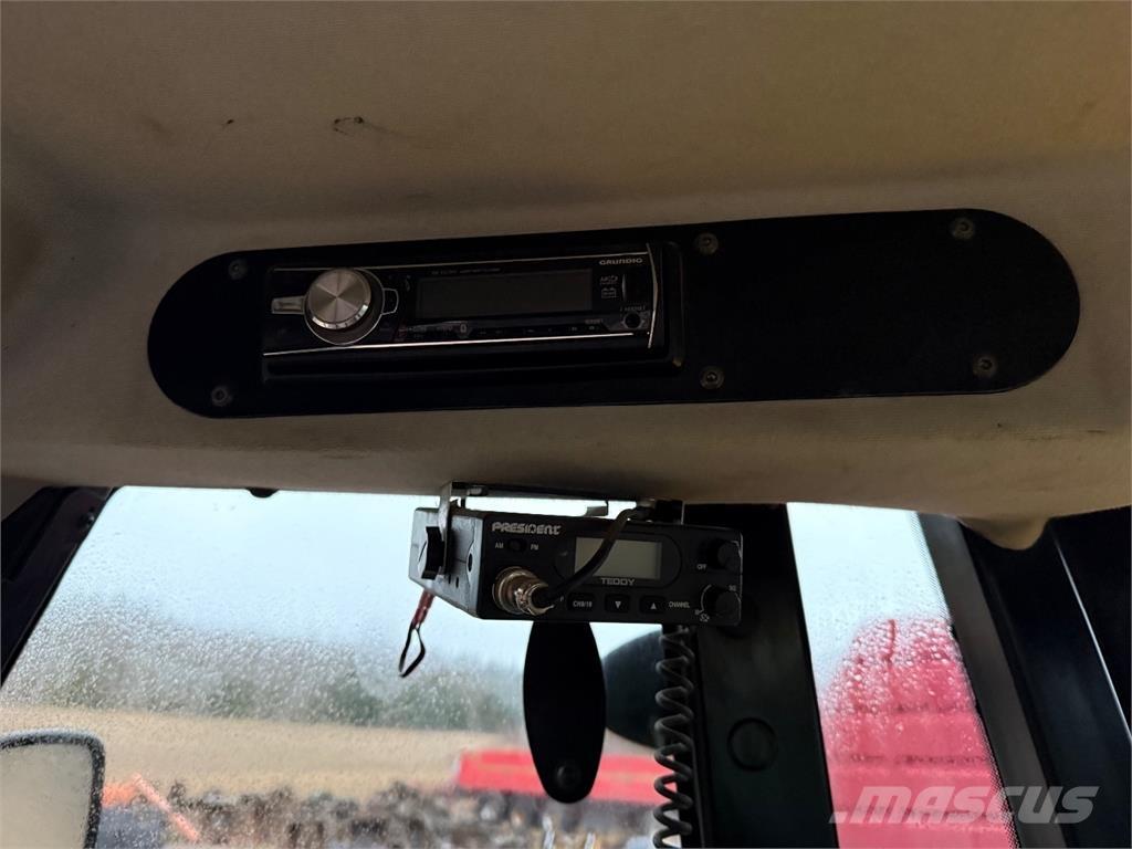 JCB 409 Chargeuse sur pneus