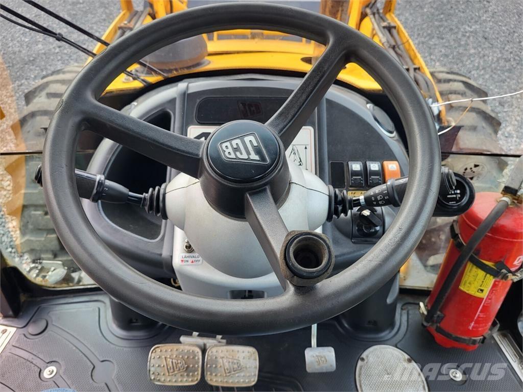JCB 4CN Tractopelle