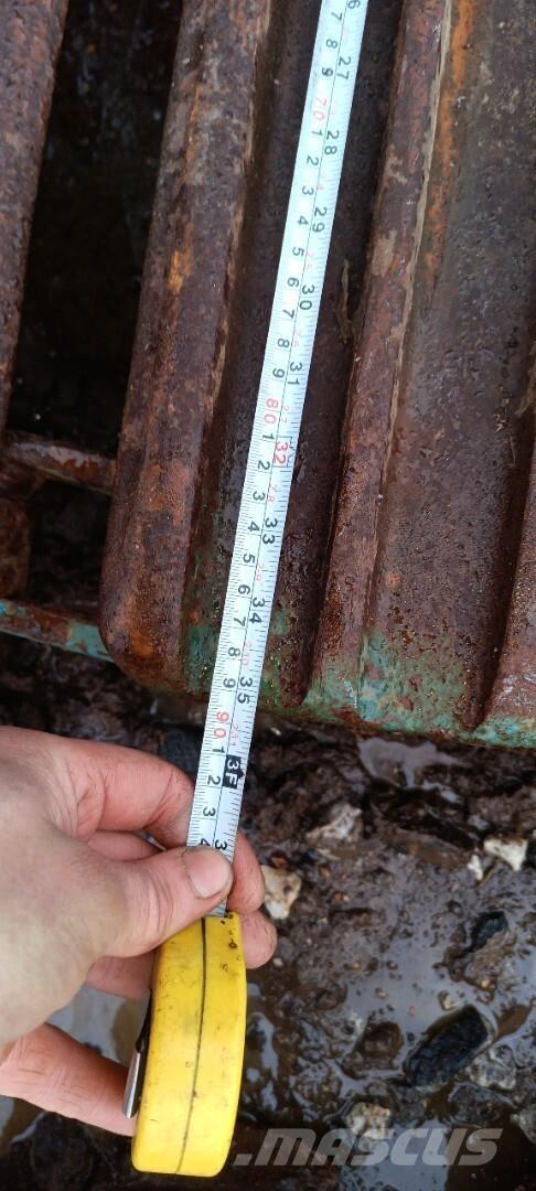  Kaivuri telat Chaînes, chenilles