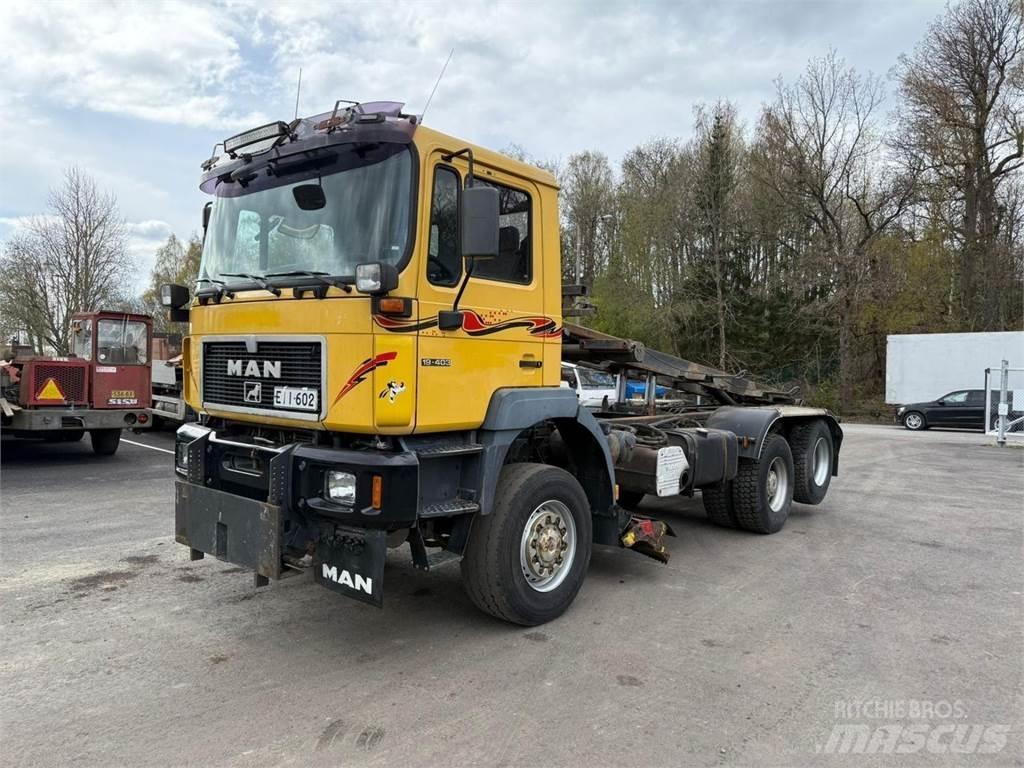 MAN 19.403 4x4 + 2 Camions et véhicules municipaux