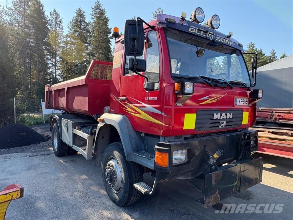 MAN LE 280 B 4x4 Autre camion