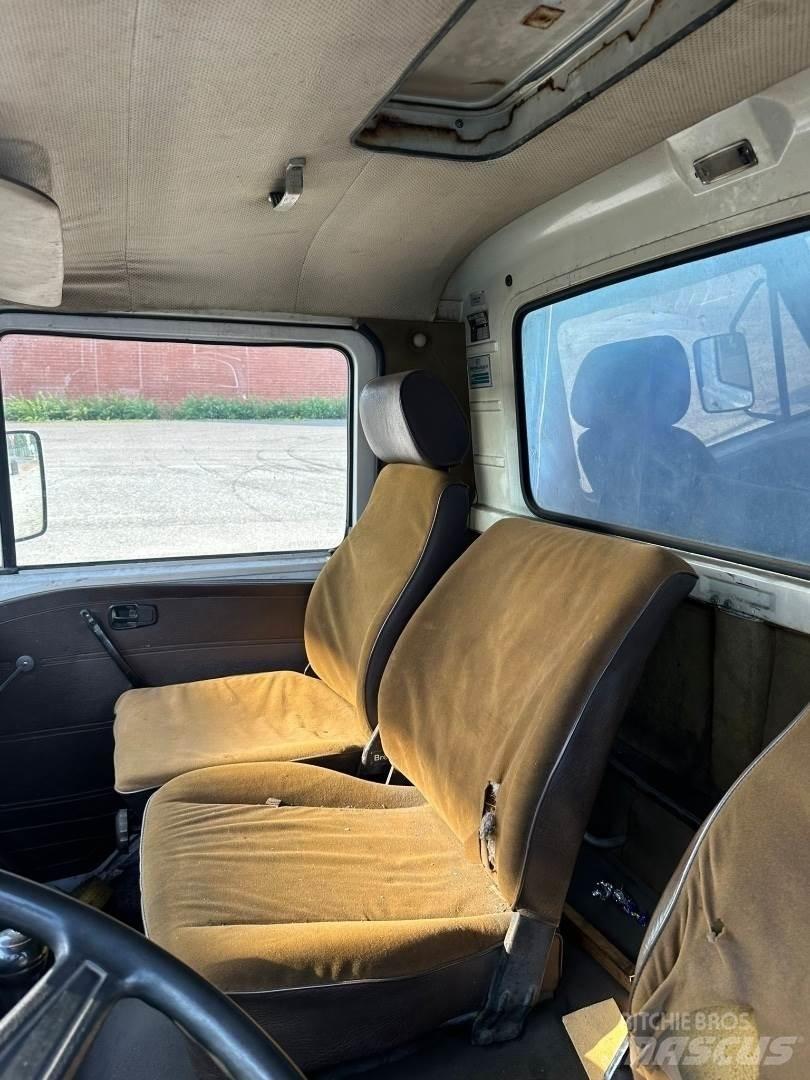 MAN Vw 9.136 Camion à rideaux coulissants (PLSC)