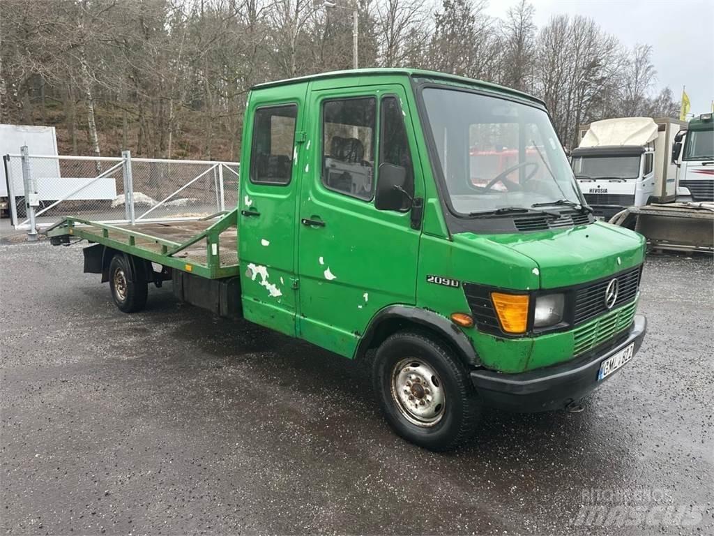 Mercedes-Benz 209 Camion porte engin