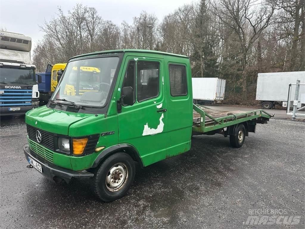 Mercedes-Benz 209 Camion porte engin