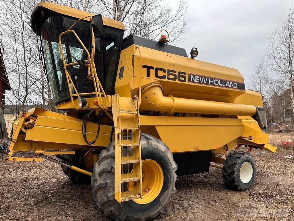 New Holland TC56 Moissonneuse batteuse