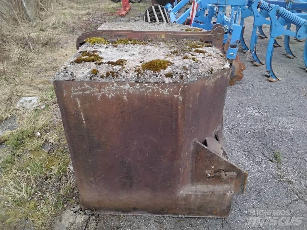  Omavalmiste Autres équipements pour tracteur