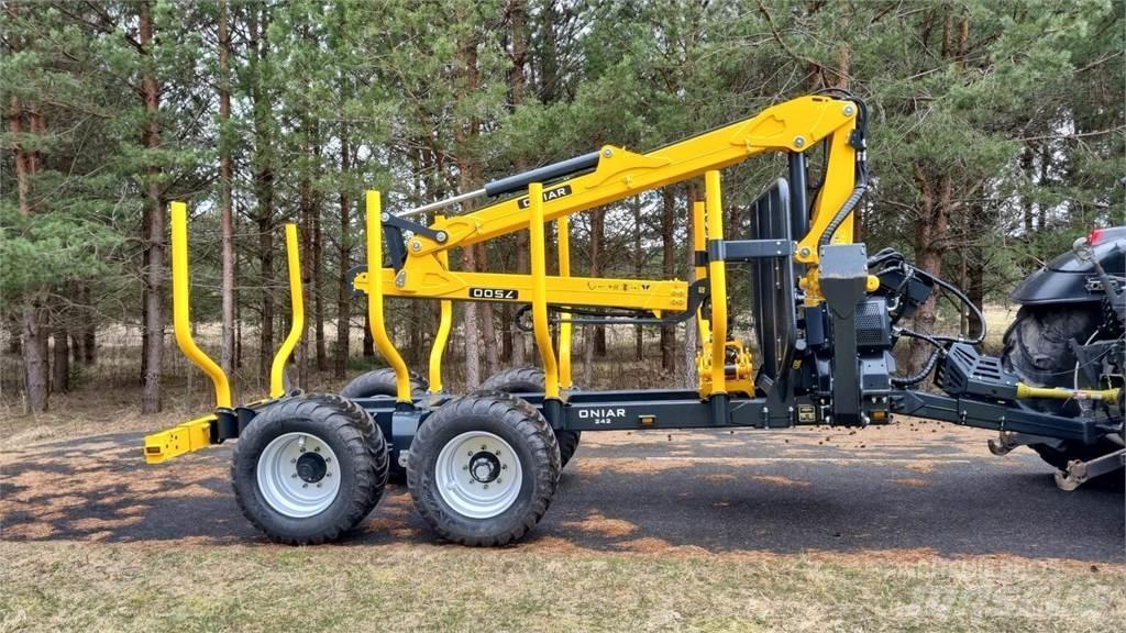 Oniar 7500 + 242 Remorque forestière avec grue