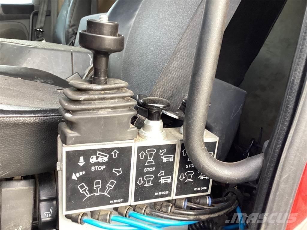 Scania P 320 Camion ampliroll