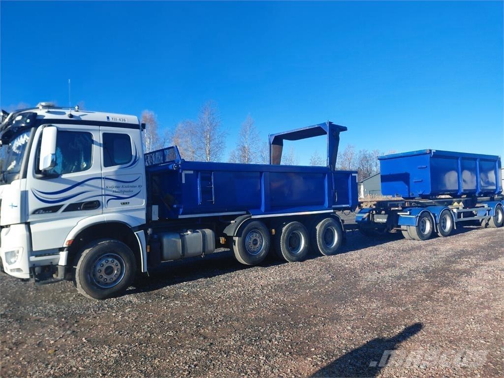 Sisu CM16M 8x4 Camion benne