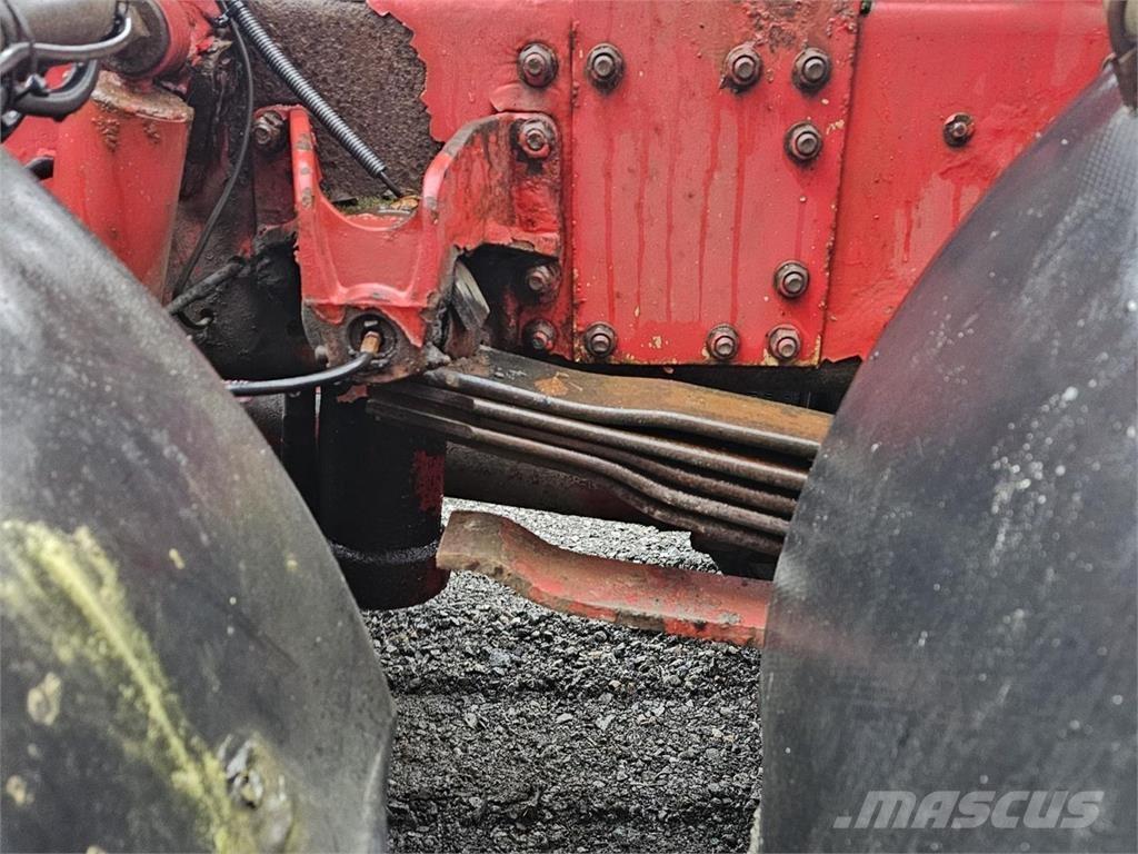 Sisu E12M 8X2 Camion ampliroll