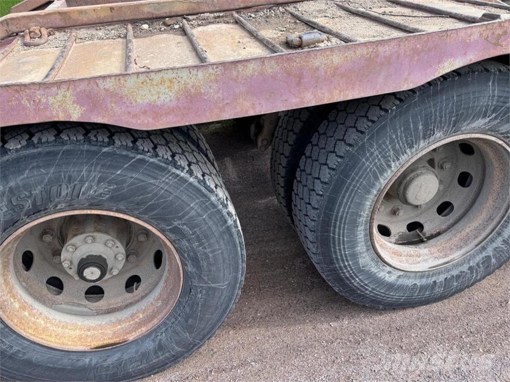 Sisu SM300 6X2 Camions de transport de machines forestières