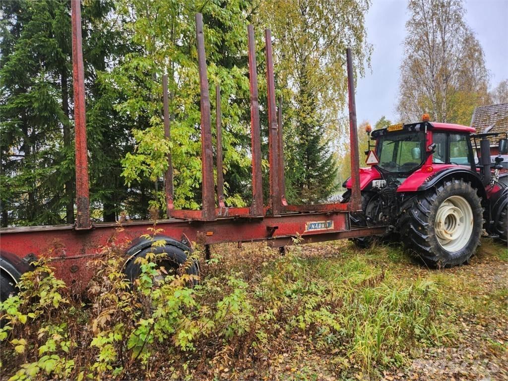  Tukkikärry Remorque forestière avec grue