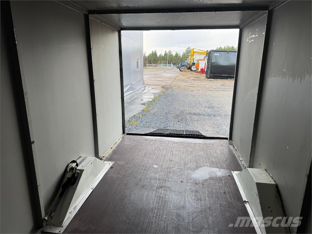  Umpiperäkärry Carriole, remorque légère