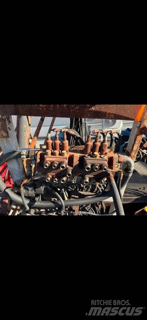  V-Kran 24.92 Grue auxiliaire