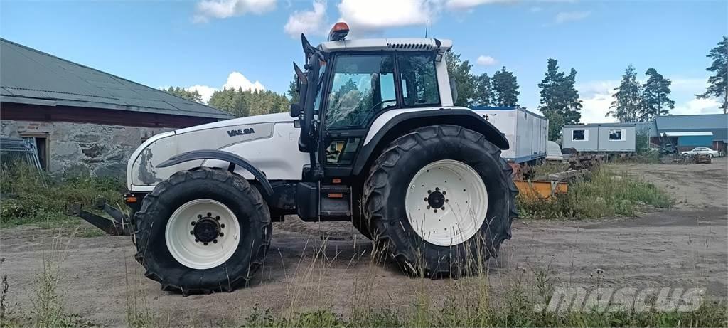 Valtra T 180 Tracteur