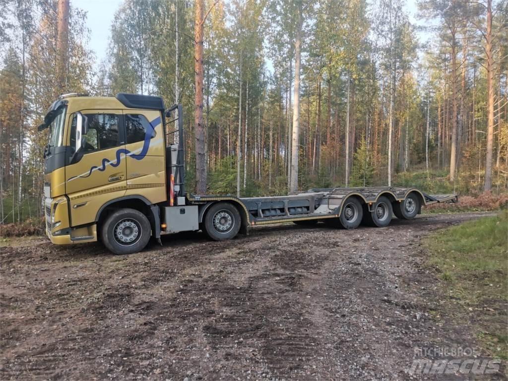 Volvo 750 Camion porte engin