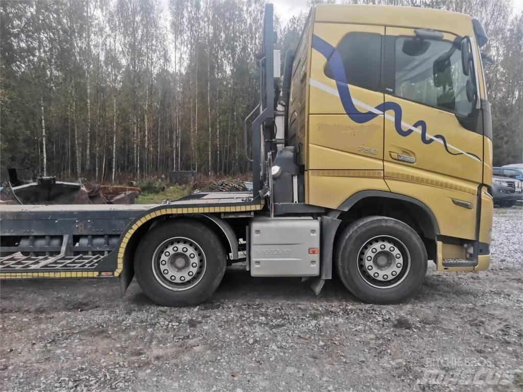 Volvo 750 Camion porte engin