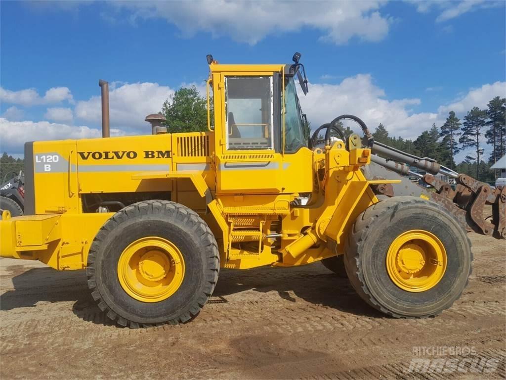 Volvo BM 120B Chargeuse sur pneus