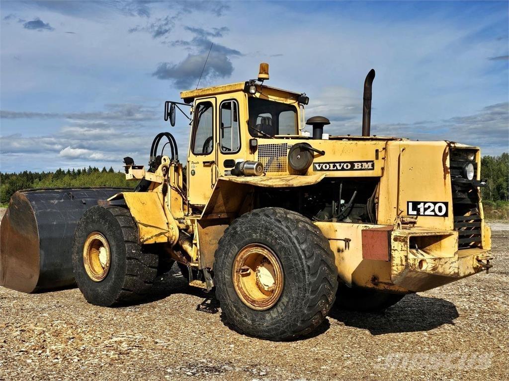 Volvo BM L120 Chargeuse sur pneus