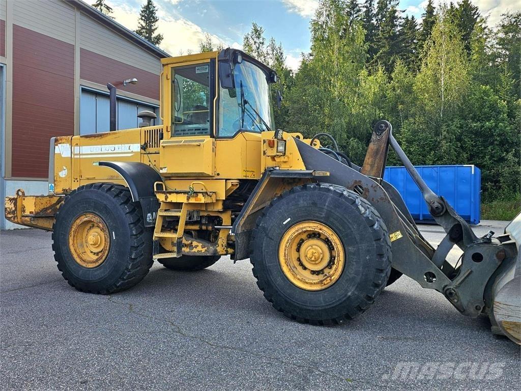 Volvo BM L120C Chargeuse sur pneus